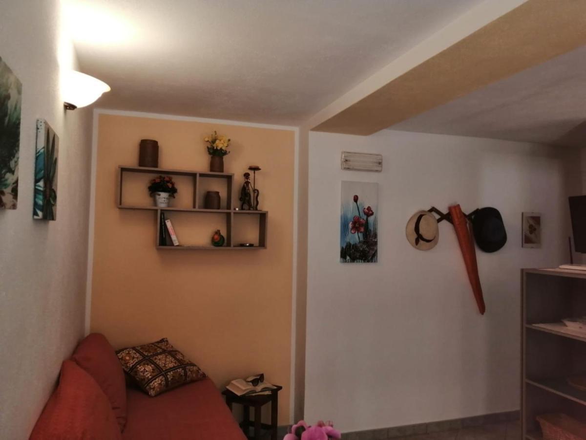 Appartamenti Le Conchiglie E Le Stelle Marine Cala Gonone Bagian luar foto